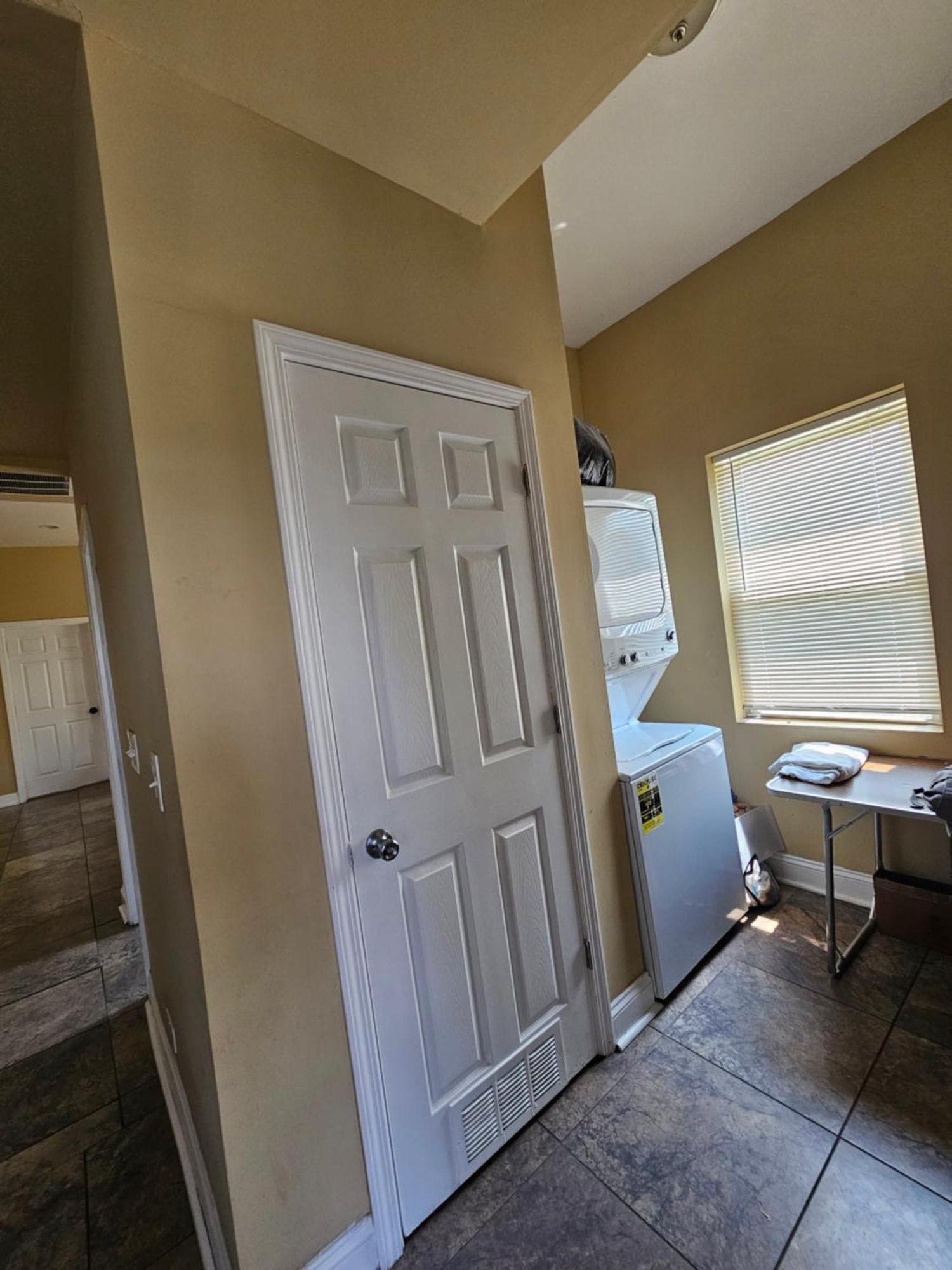 5430 Happy Home Chicago Room photo